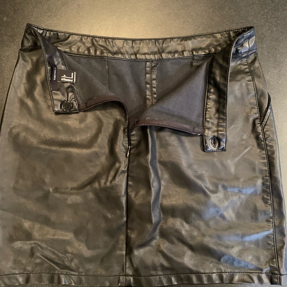 Leather Pencil Skirt - Picture 2 of 2